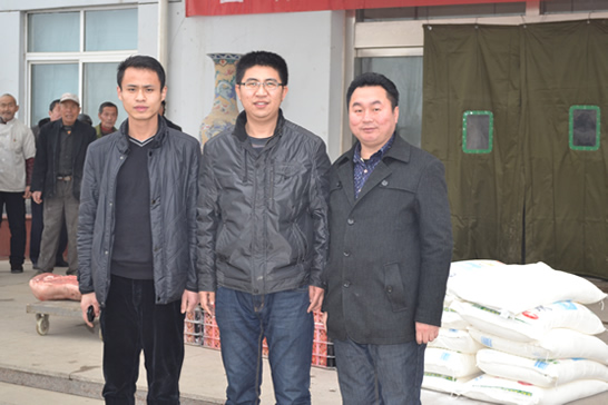 聲聲祝福語(yǔ)，濃濃關(guān)懷情——為孤寡老人送福利