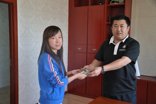 病魔無(wú)情人有情